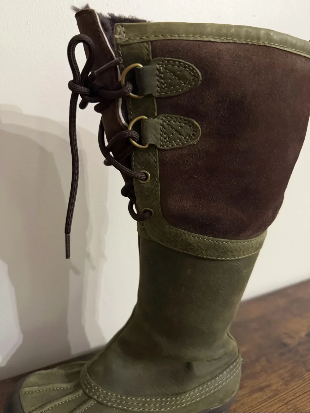 UGG Belcloud Tall Duck Boots Olive Green size 5